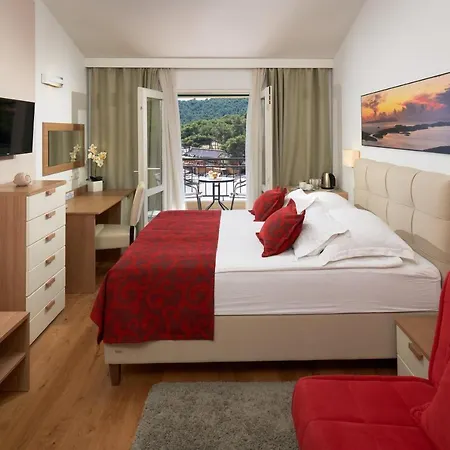 Otel Fortuna 4*