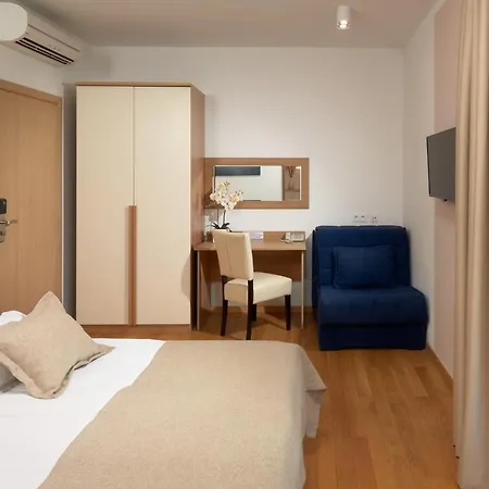 Otel Fortuna 4*